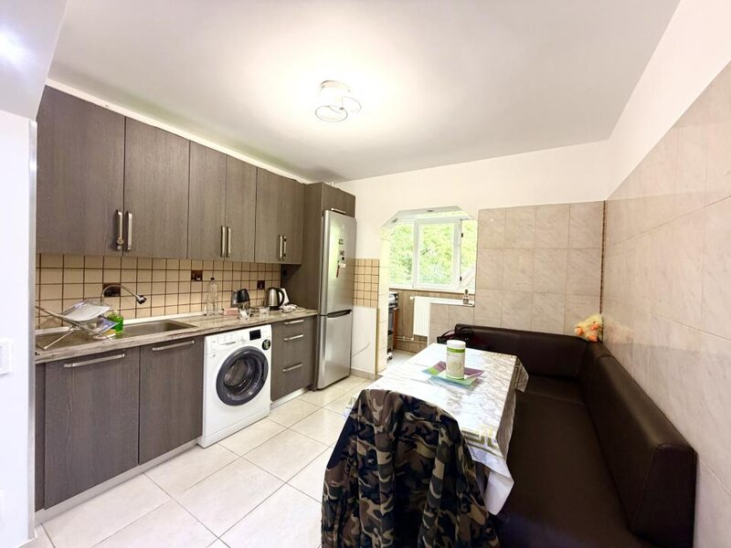 Oaza de liniste la 1 minut de Piata Rahova, 2 camere, etaj 2/8, renovat.