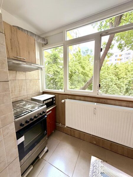 Oaza de liniste la 1 minut de Piata Rahova, 2 camere, etaj 2/8, renovat.