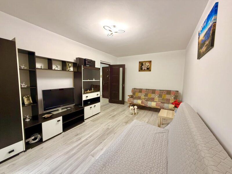 Oaza de liniste la 1 minut de Piata Rahova, 2 camere, etaj 2/8, renovat.